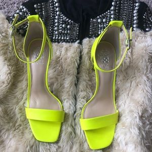 NWT NIB Vince Camuto Neon heels